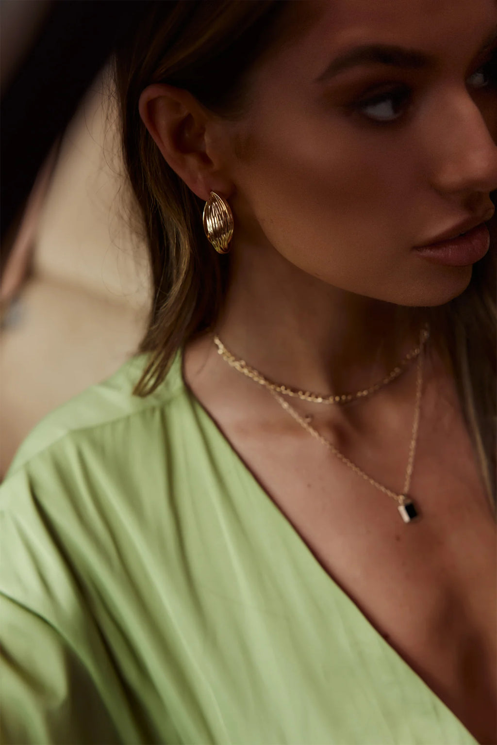 Celia Twist Hoop Earrings Gold