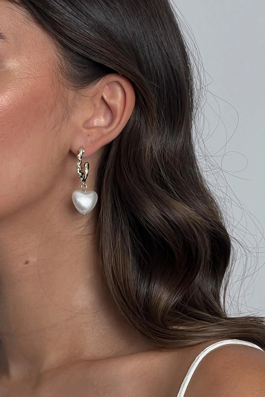 Paris Puffed Pearl Hoop Earrings Gold