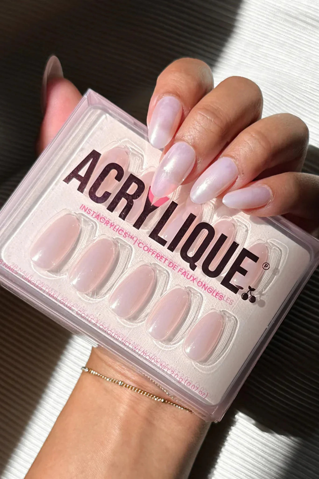 ACRYLIQUE Instacrylics Strawberry Glazed Donut