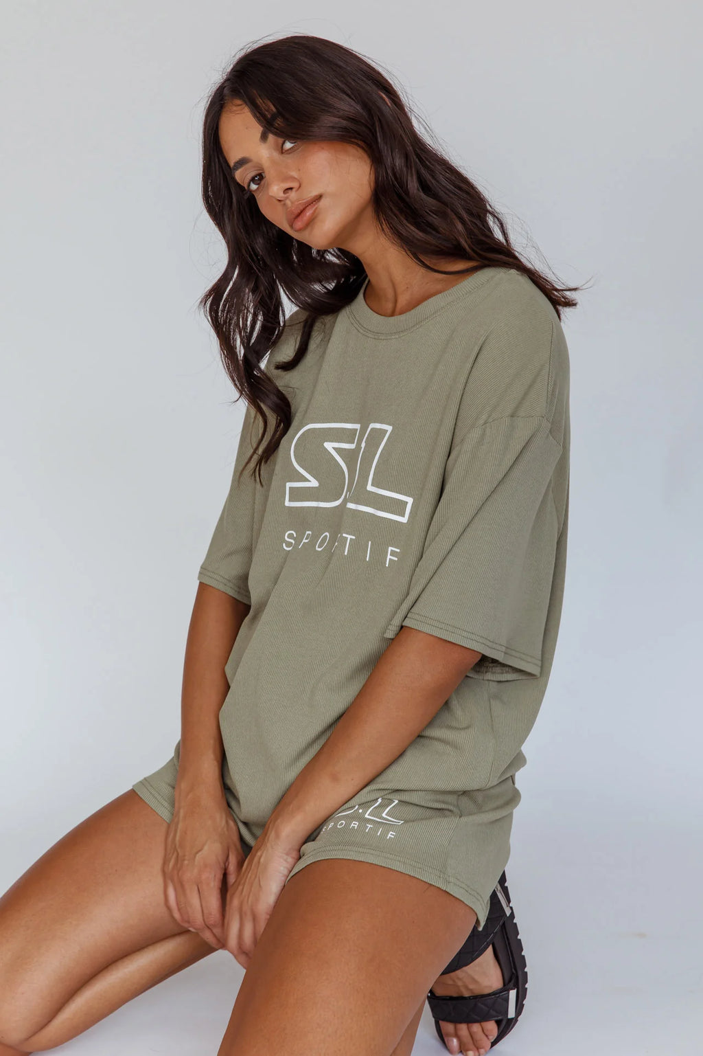 On Track SL Logo Shorts Khaki