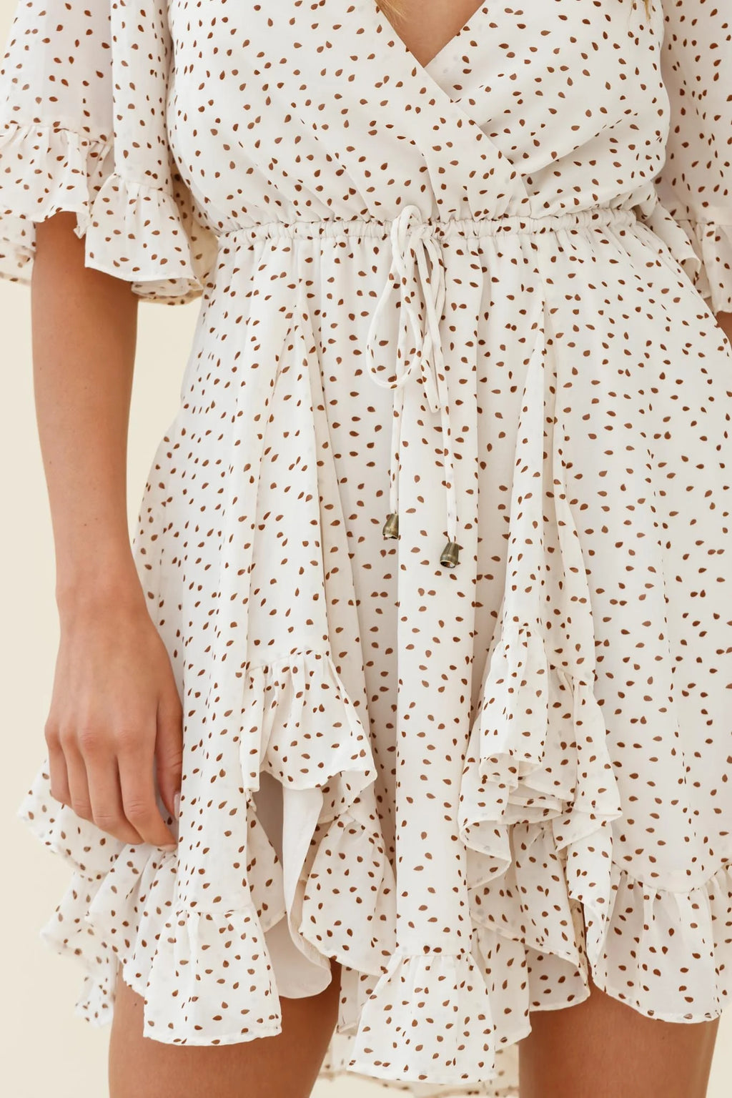 El Cerrito Flared Sleeve Godet Hem Dress Speckle Print Beige